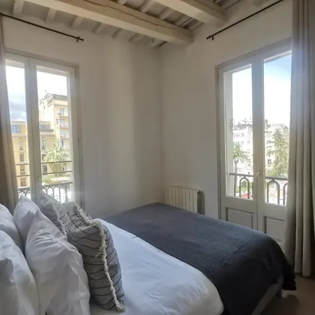 Luxury 2br Location Apartment