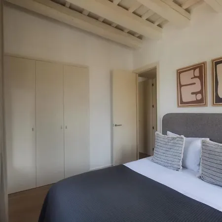 Apartment Luxury 2br Location *